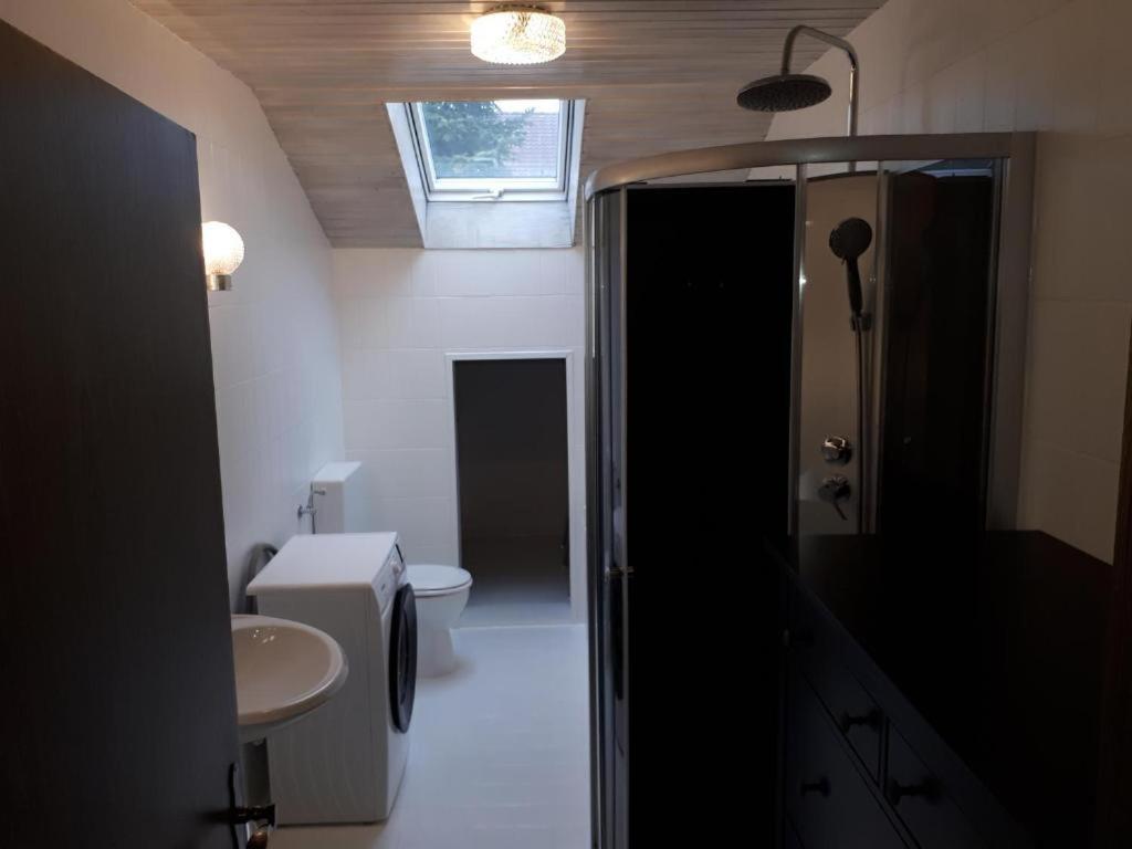 Karl-Stieler-Str. One Room In A 2 Room Appartment ; Lot Space Bruckmühl Dış mekan fotoğraf